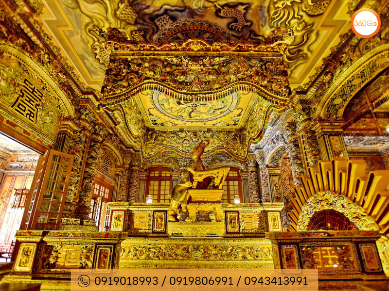 Bức tượng đồng của vua Khải Định - Du lịch 360Go 